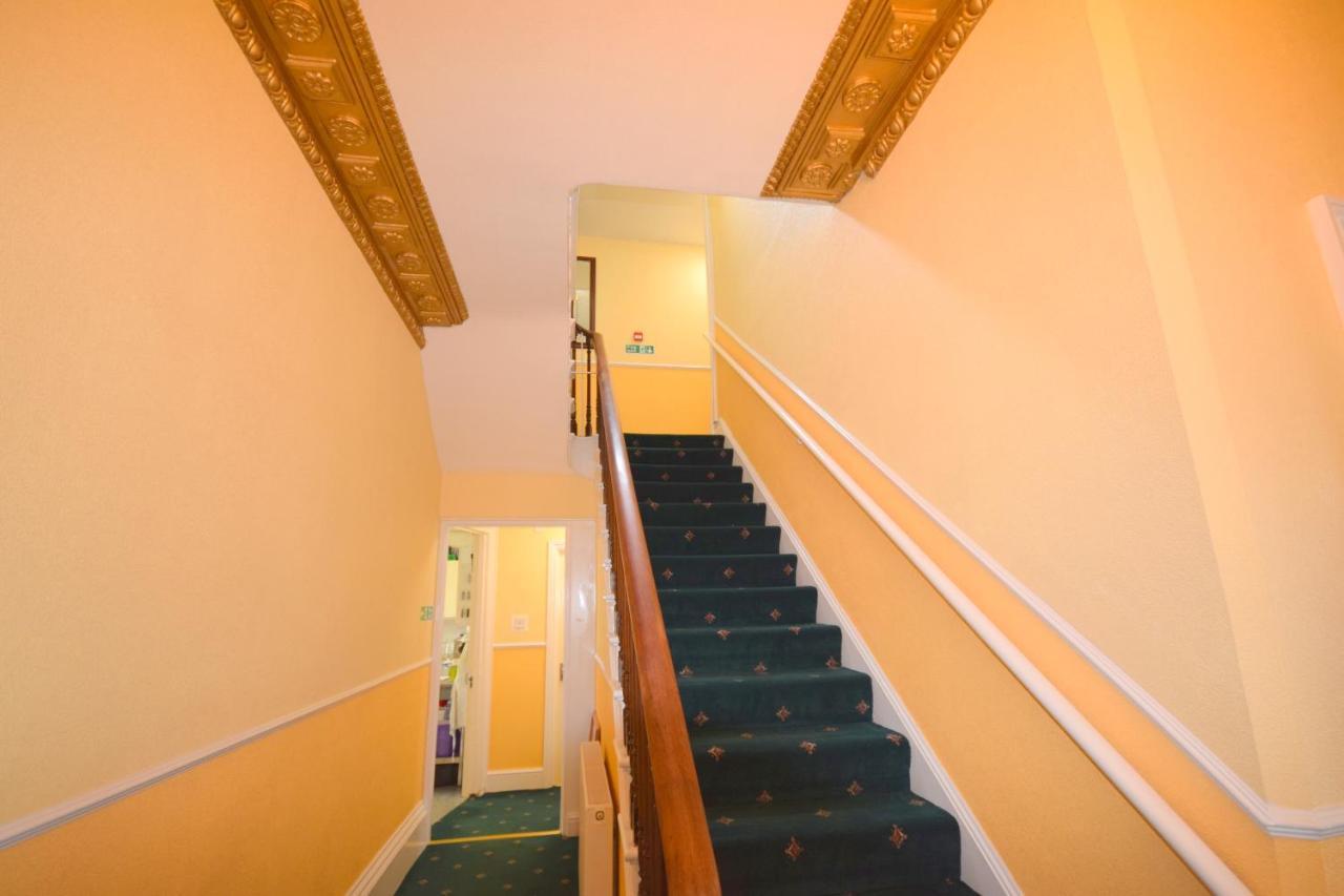 Tor Dean Guest House Torquay Exterior photo