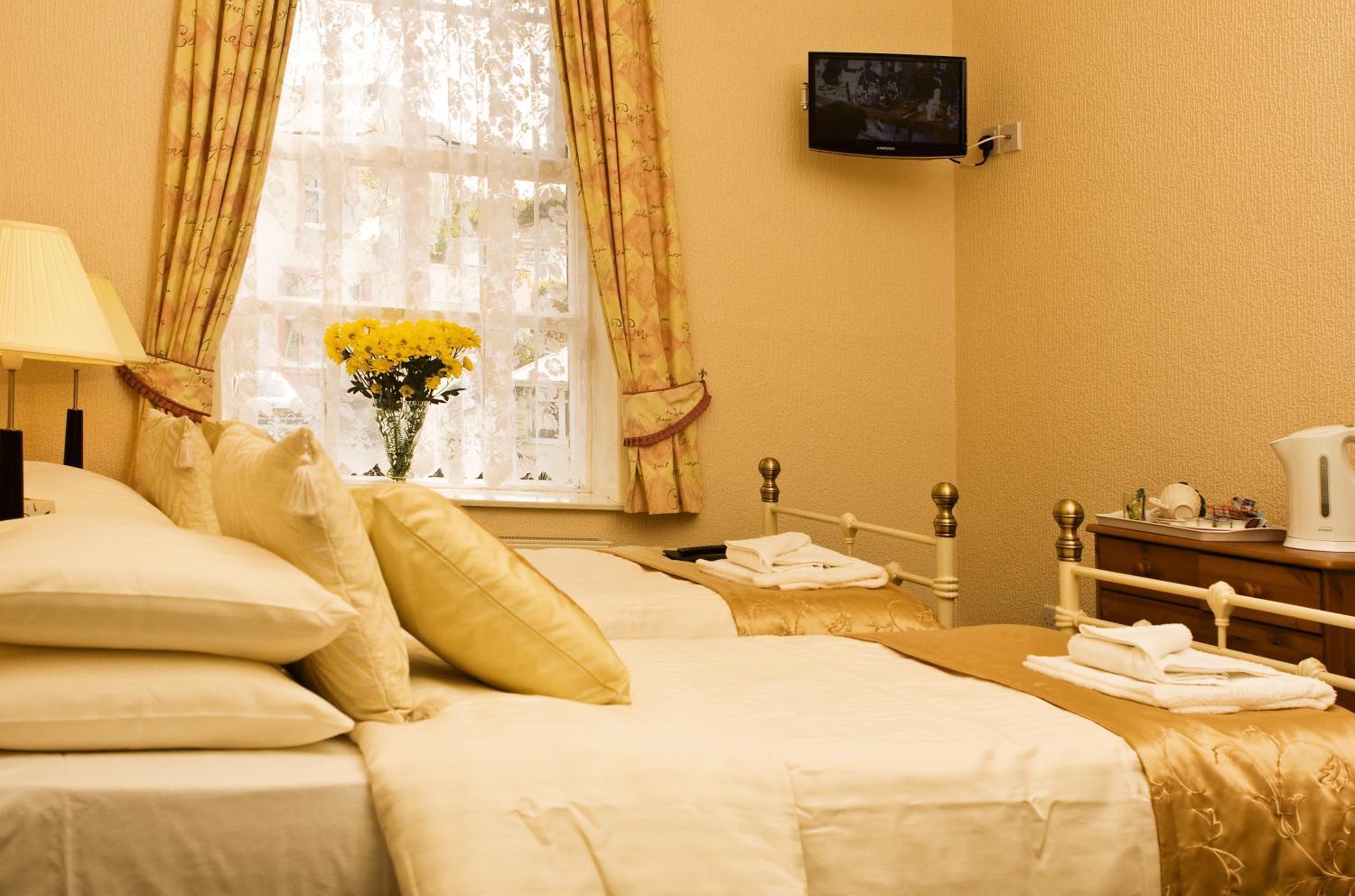 Tor Dean Guest House Torquay Exterior photo